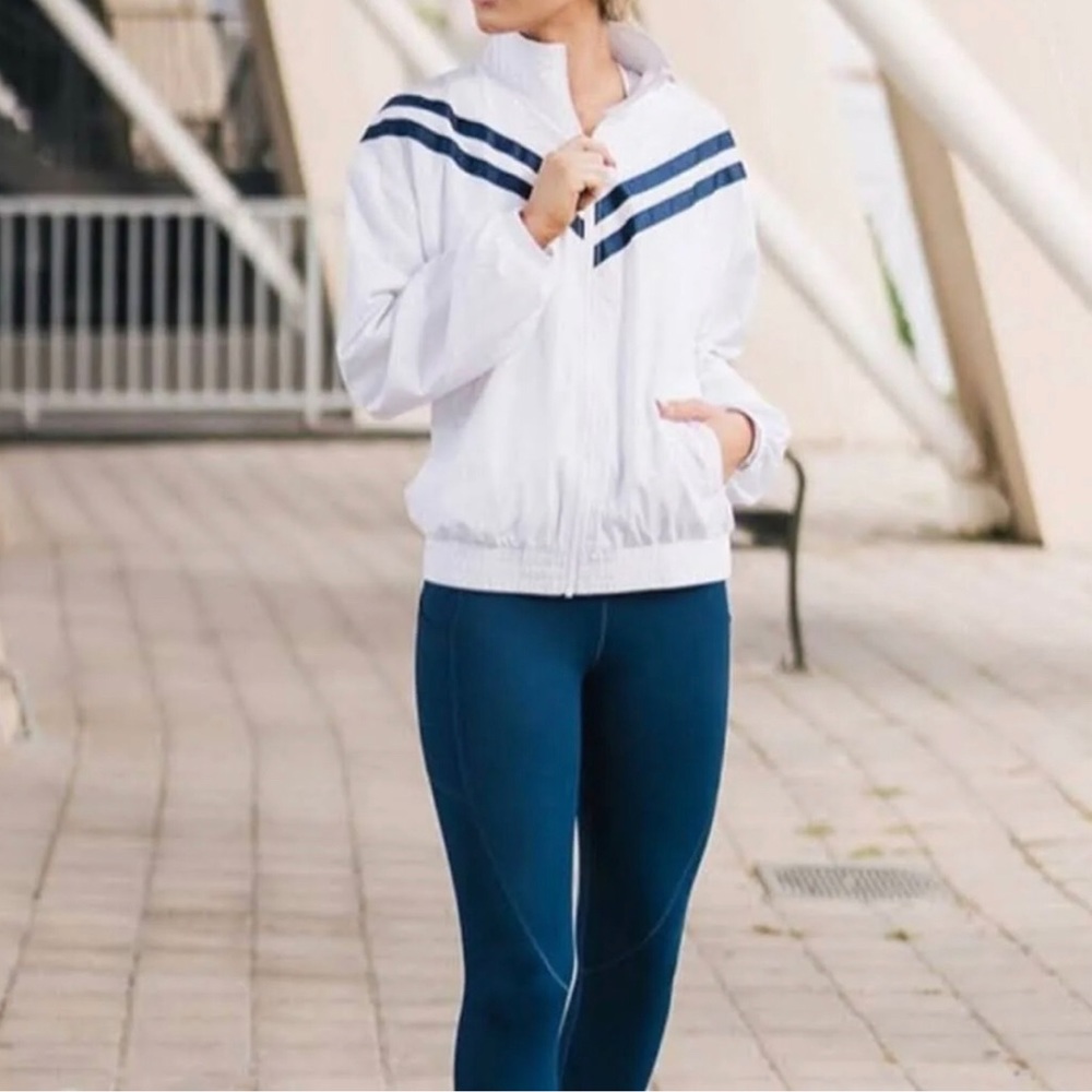 NWT Zyia women’s white size XL windbreaker jacket.